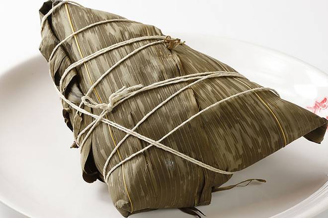 Sticky Rice in Lotus Leaf 糯米雞